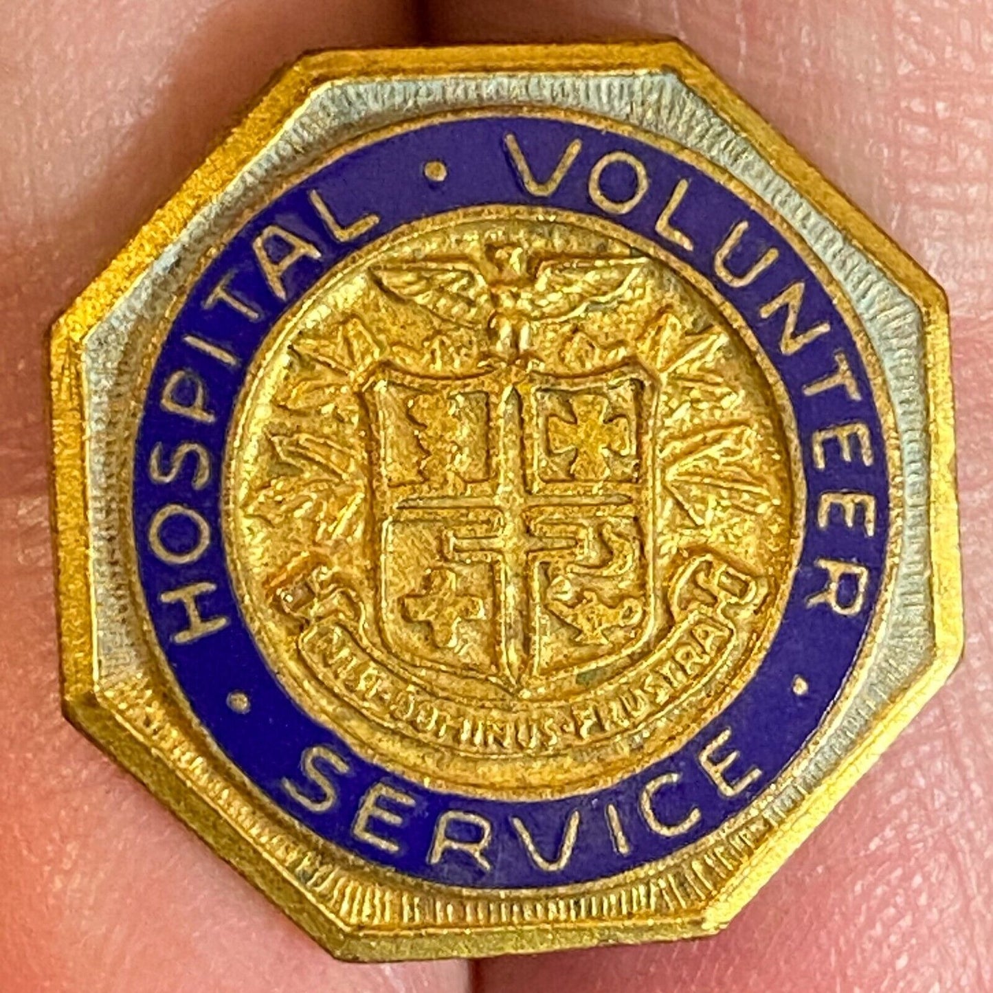 "Volunteer Hospital Service" Enameled Gold Tone Lapel Pin c1930's-40's 20mm VGC