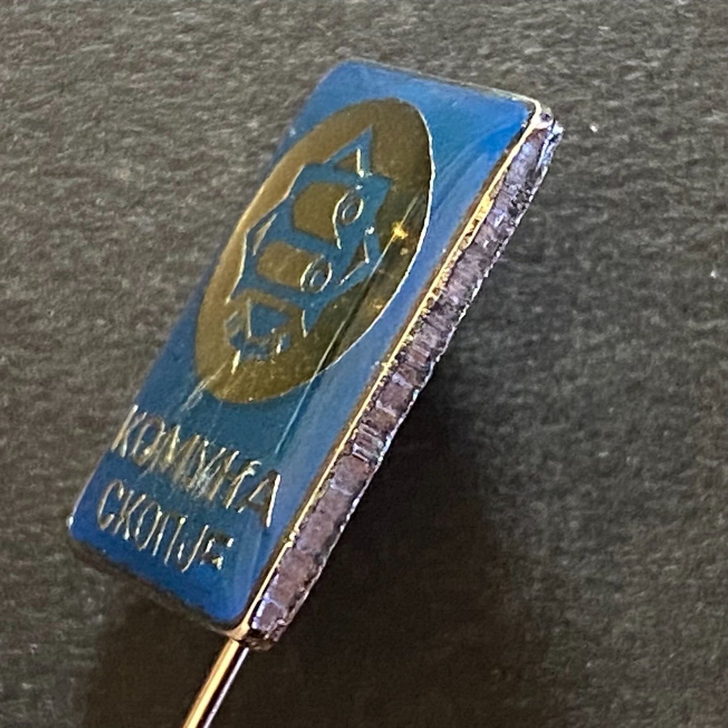 Skopje N. Macedonia Comuna ? Vintage Enameled Lapel Stick Hat Pin