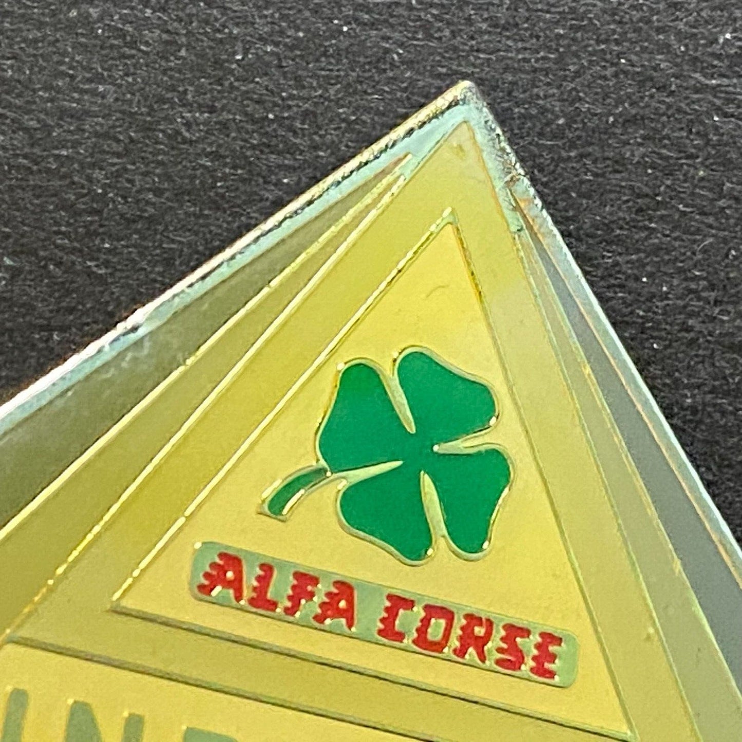 Alfa Romero Alfa / Corse Indy 1991 Enameled Lapel Pin 4-Leaf Clover 50mm VGC