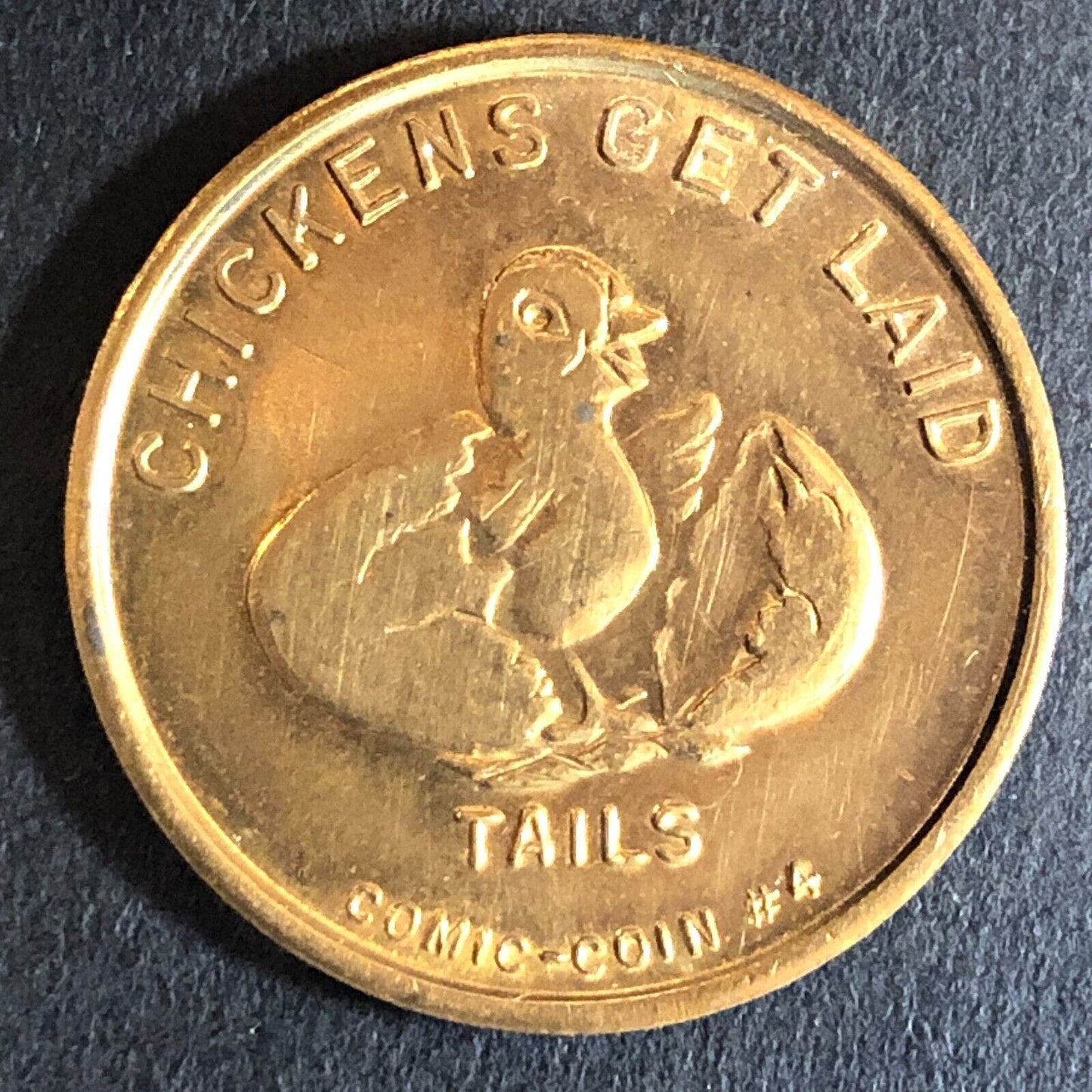 Funny "Chickens Get Laid" Heads / Tails Comic-Coin Token 26mm