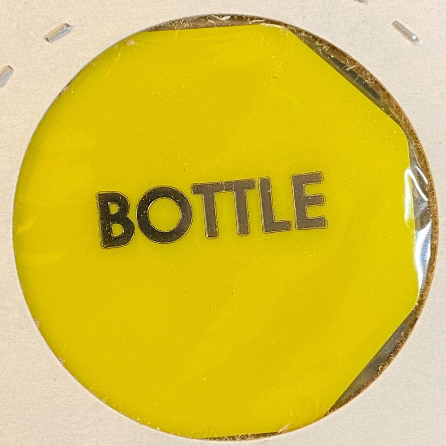 Mechanicsburg PA Snappers Bar & Grill c2002 Hexagon Plastic Token G/F Bottle