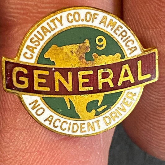 General Casualty (Ins. Co.) No Accident Driver Color Enameled Lapel Pin 14mm