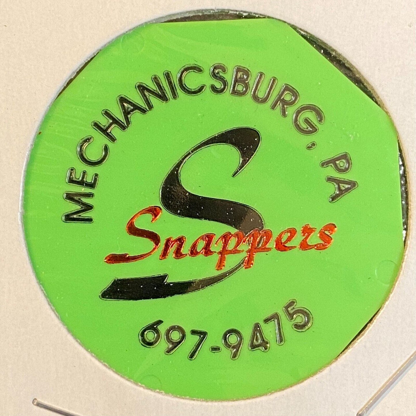 Mechanicsburg PA Snappers Bar & Grill c2002 Hexagon Plastic Token - G/F Liquor
