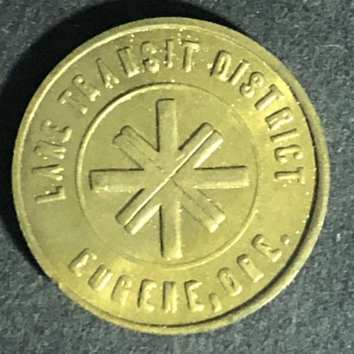 Vintage Lane Transit District Eugene ORE G/F One Fare Transit Token 16.5mm 1976