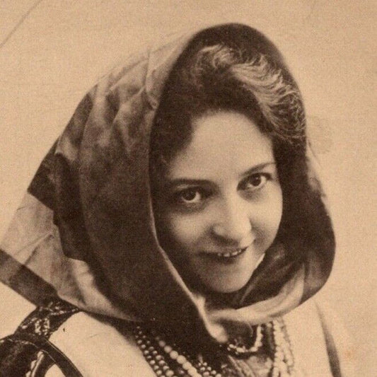 c1910 Vintage Russian RPPC* Theatre / Stage / Screen Actress Postcard (4445)