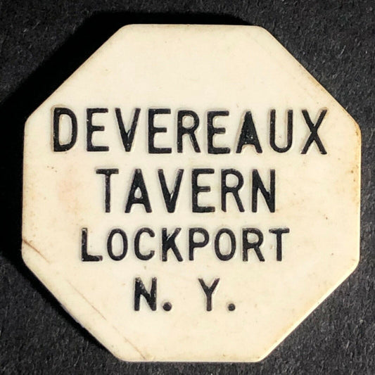 Devereaux Tavern Lockport, NY G/F 25c In Trade Plastic Token 22.8mm c1970's