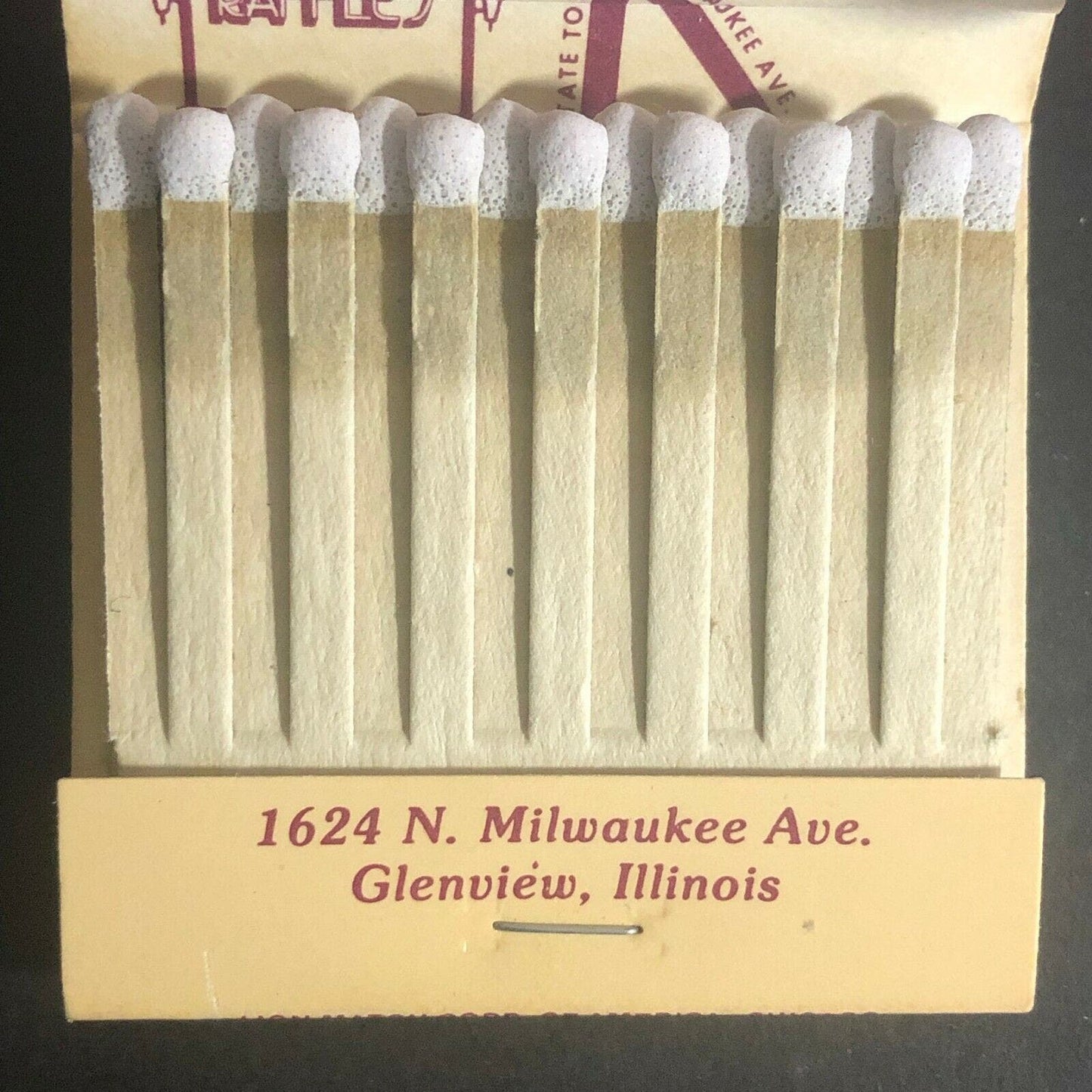 Scarce Vintage c1970's-80's Full Matchbook "Raffle's" Restaurant Glenview, IL