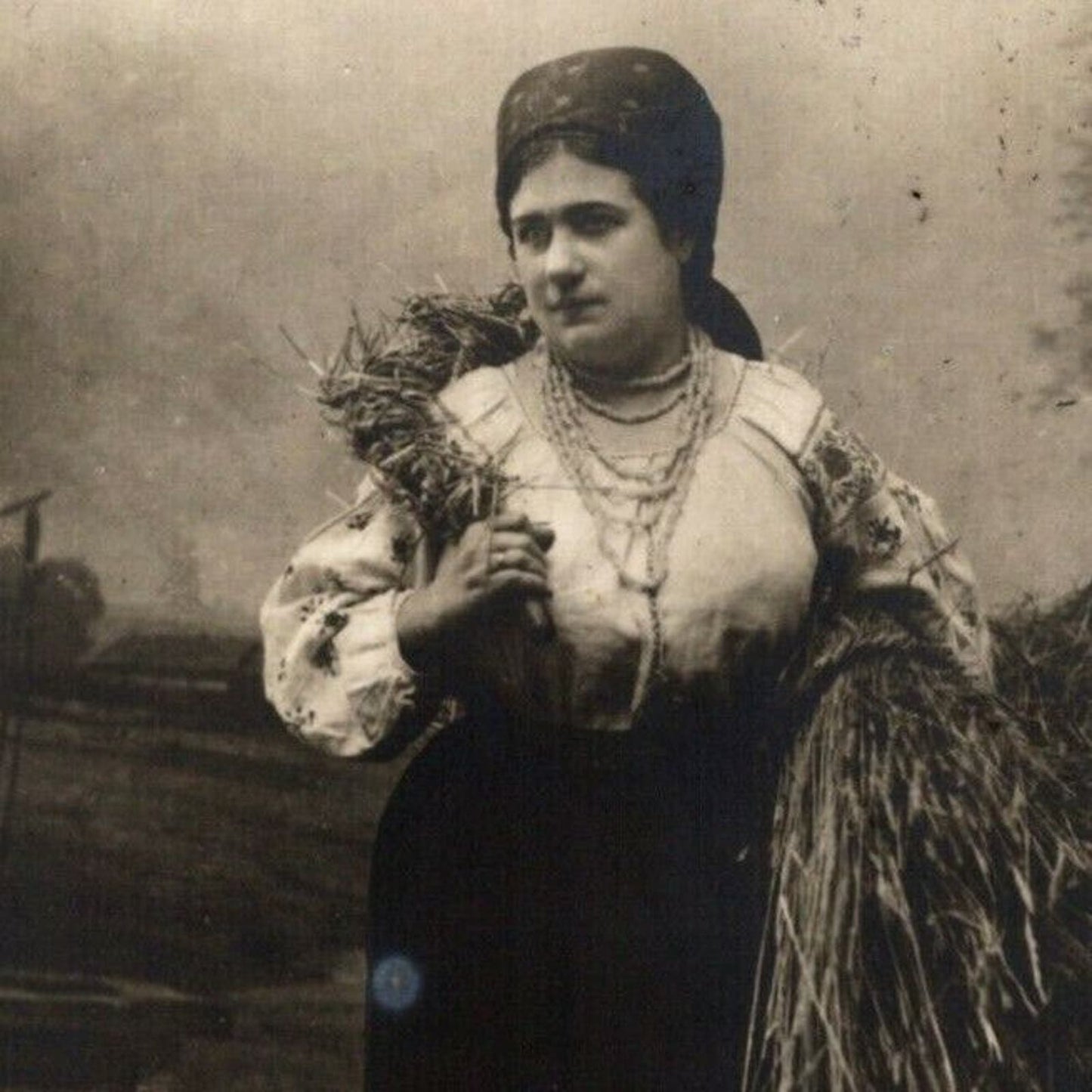 c1913 Vintage Russian RPPC* Stage / Screen Actress Postcard (4464)