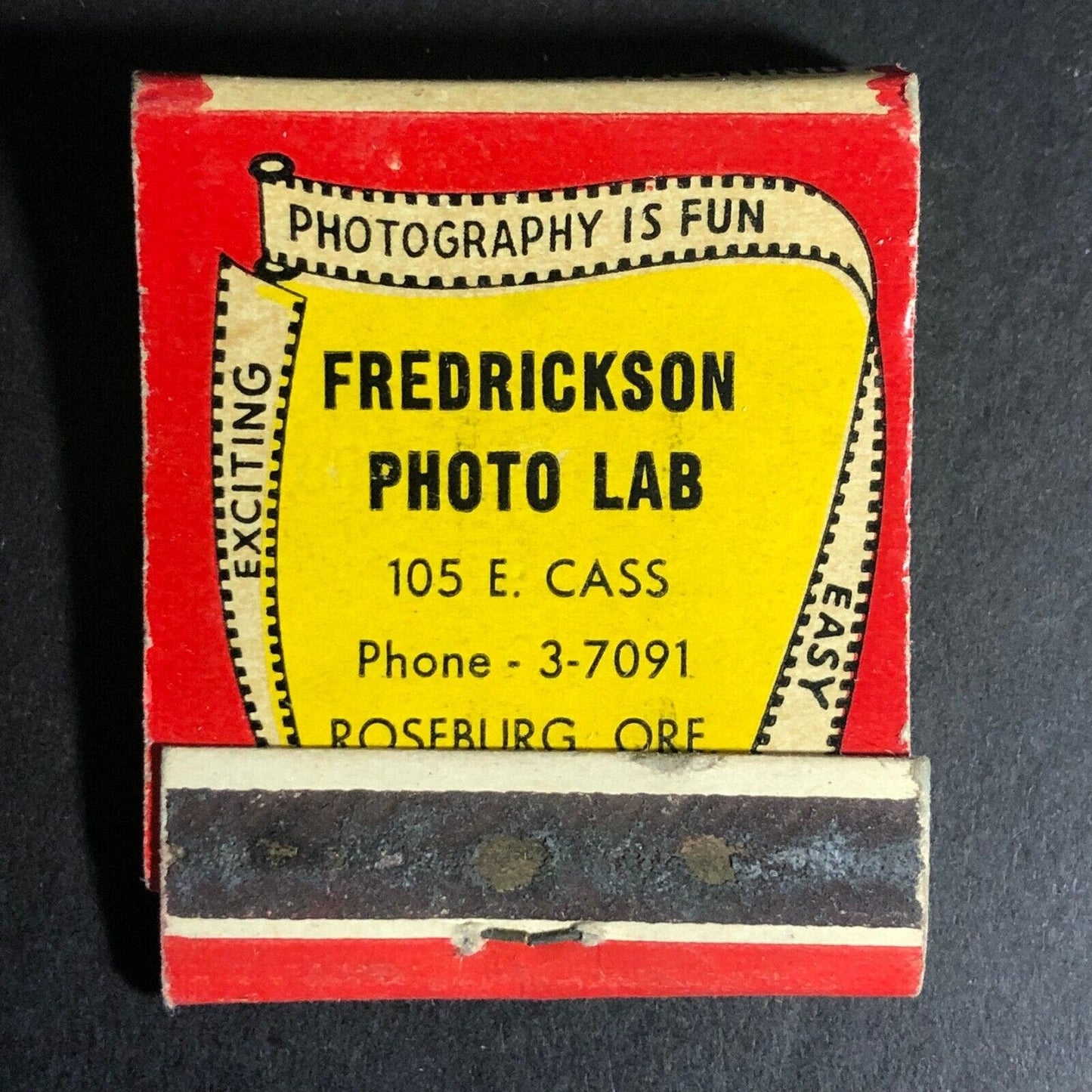 Fredrickson Photo Lab Roseburg, ORE Matchbook c1960's 20-Strike VGC Scarce