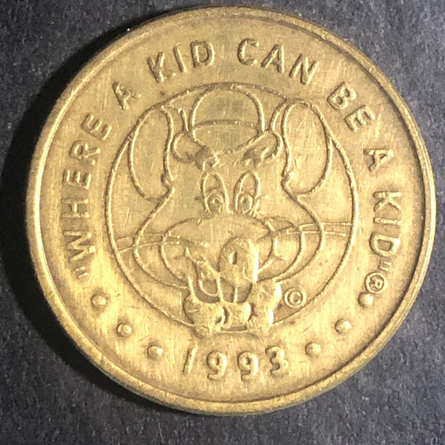 Chuck E. Cheese Token 1993 "Where a Kid Can Be a Kid" (Disneyworld ?*) 25mm