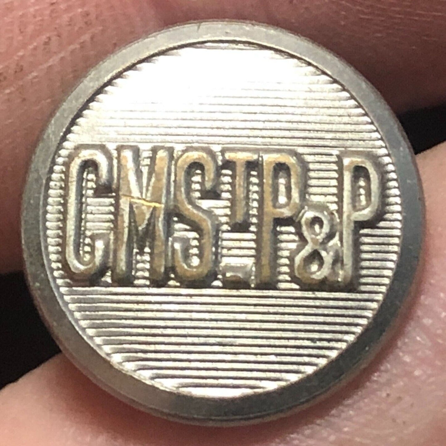 CMStP&P Railroad Uniform Button Waterbury Button Co. 1/2" Flat