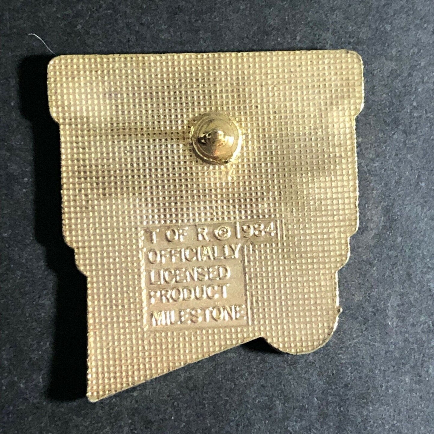 1985 ARCO Tournament of Roses Enameled Lapel Pin - Bears / Nevada Shape ?