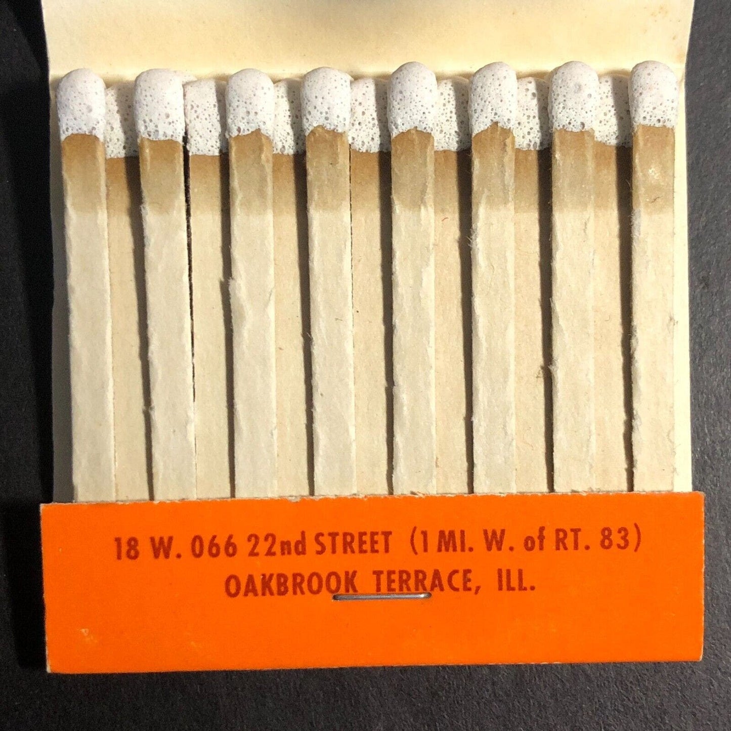 Mr. Hobo's Restaurant Oakbrook Terrace, IL Full Matchbook c1977-80's Scarce