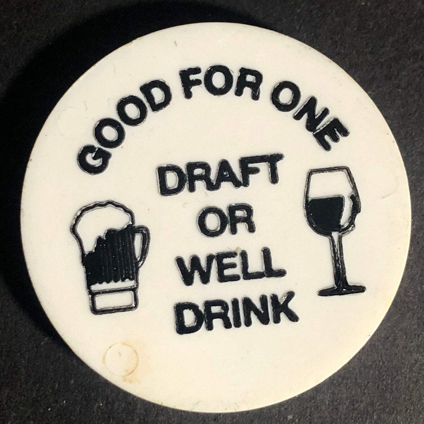 Buckalew's Restaurant & Tavern G/F Draft or Drink Plastic Token c1980's 38mm