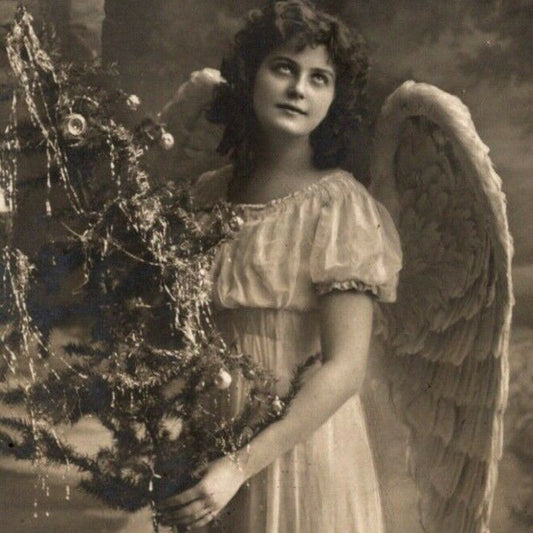 c1910 Vintage Russian RPPC* Theatre / Stage / Screen Actress Postcard (4449)