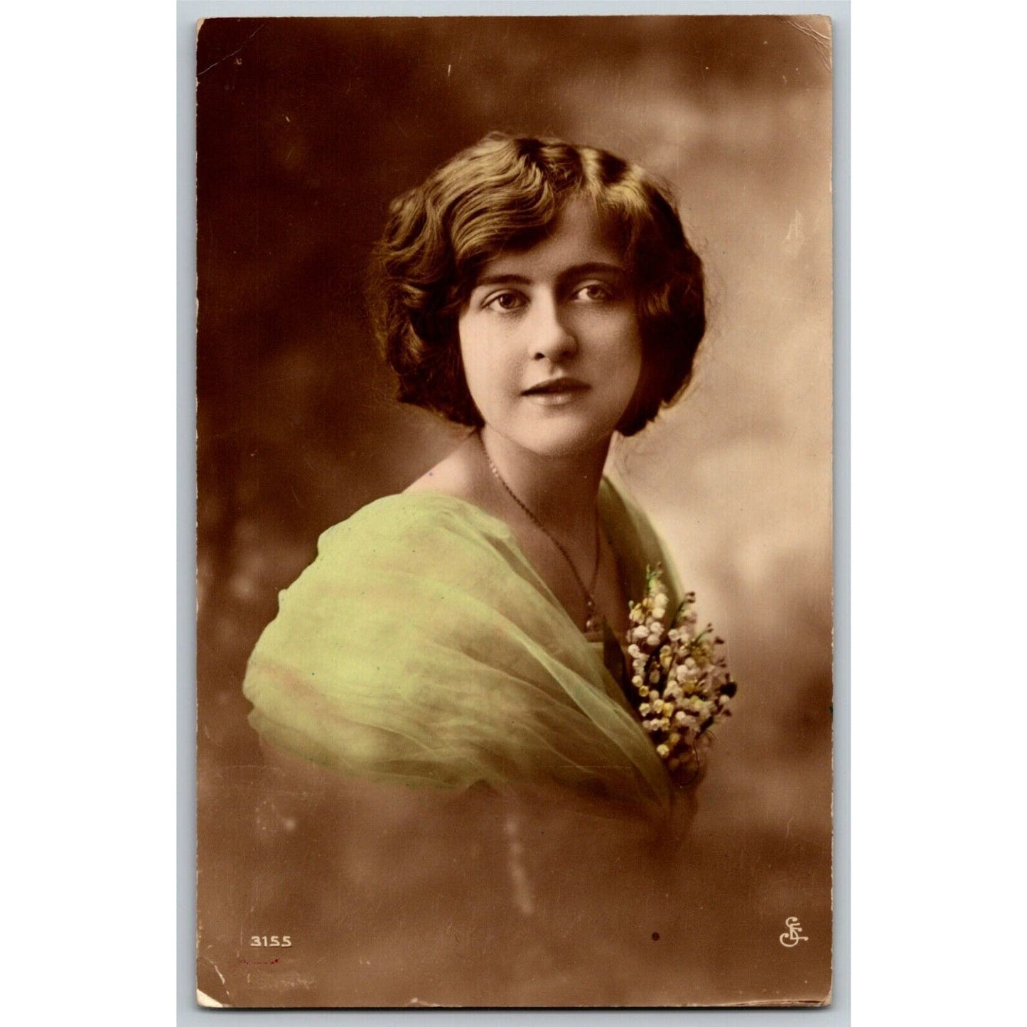 c1911 Vintage Russian Theatre / Stage / Film Actress Postcard (4236)