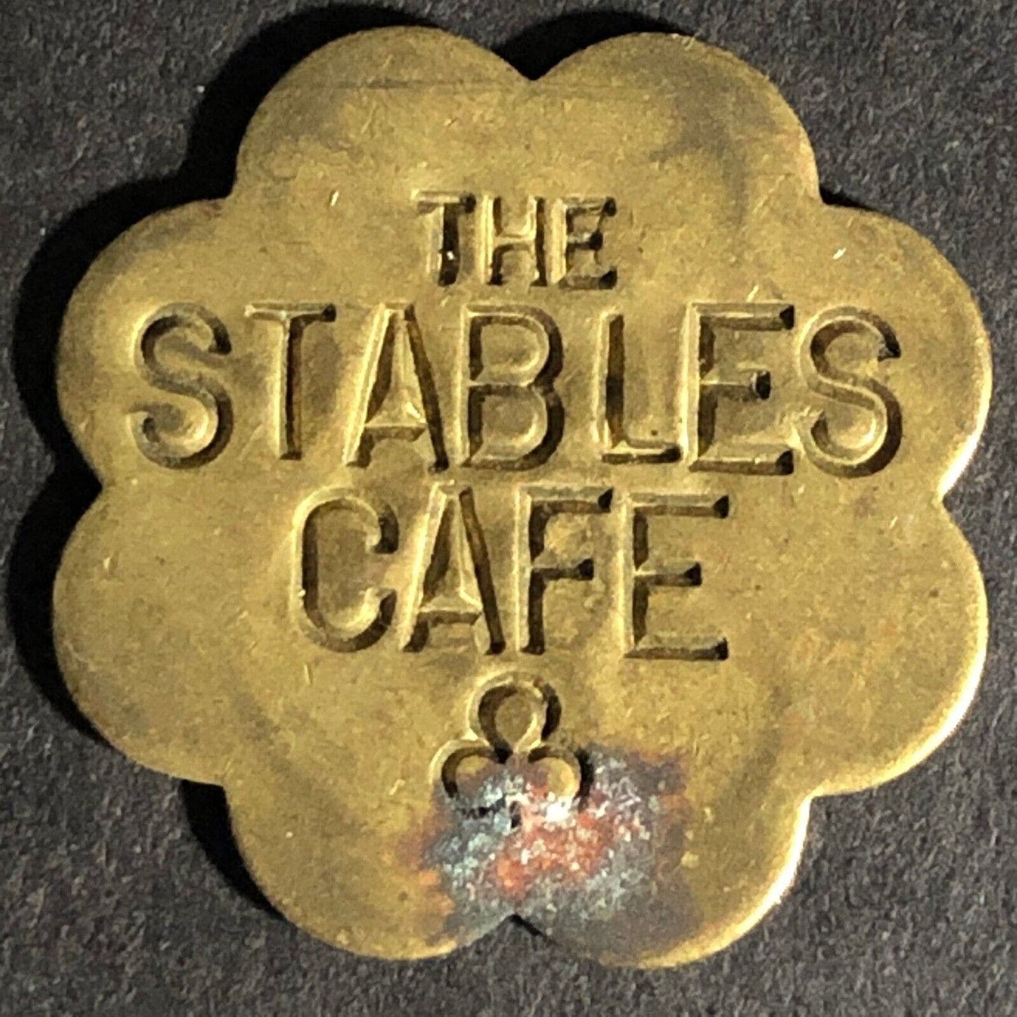 The Stables Cafe (Newport, KY) "5" Brass Token Scalloped 21mm