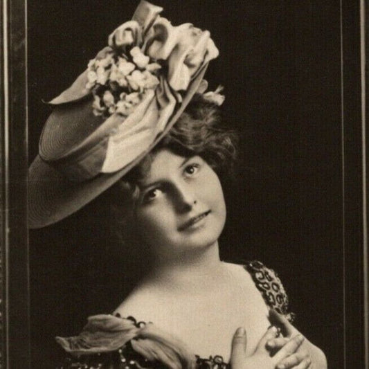 c1910 Vintage Russian RPPC* "In Love" Theatre / Screen Actress Postcard (4335)