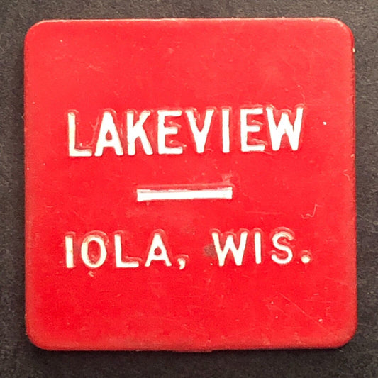 Iola ,WI "Lakewood" Plastic G/F 15¢ In Trade Token 23mm / c1960's-70's