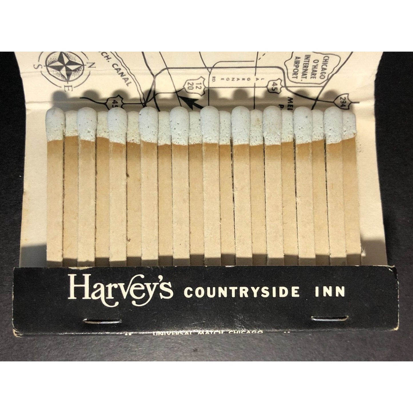 Harvey's Countryside Inn Restaurant Lounge Illinois Full Matchbook 40 c1974-80's