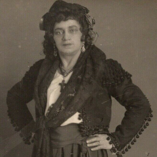 c1910 Vintage Russian RPPC* Theatre / Stage / Screen Actress Postcard (4352)