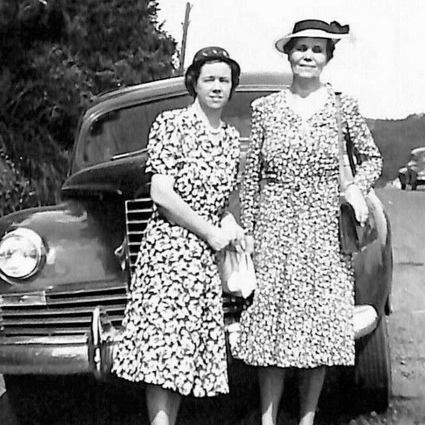 Original B&W Photo 1948 Women Pose Roadside Automobile - (Taylor Fields, MINN)