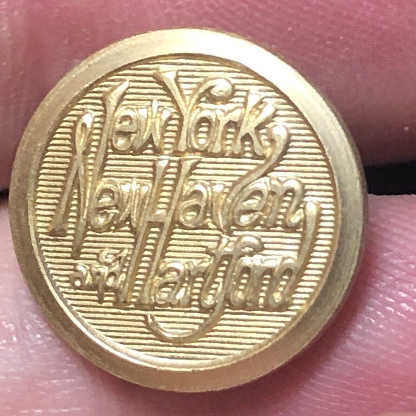 New York New Haven Hartford NH Railroad Brass Uniform Button 1/2" dia. Extra Q
