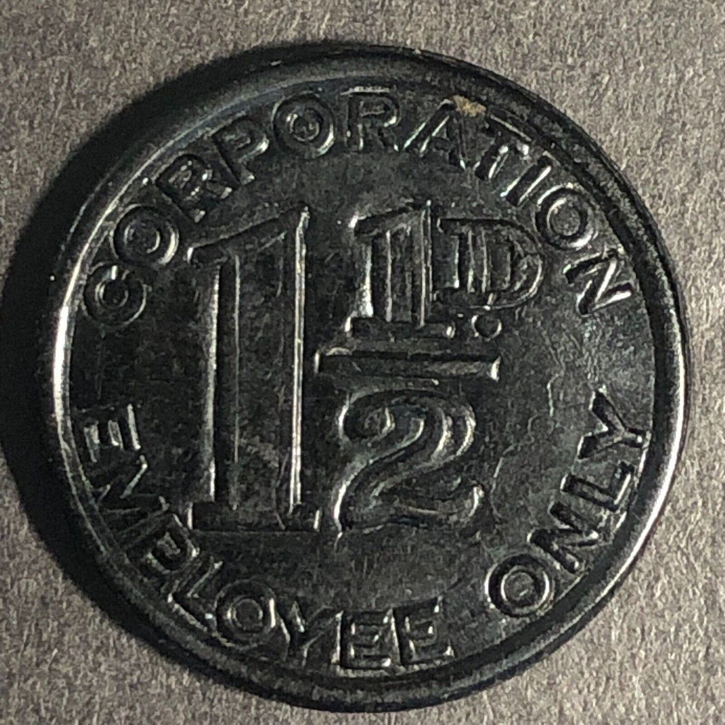 Nottingham Transport England Plastic Employee Token 1 1/2 D 21mm c1950's-60's