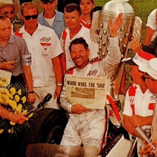 Indy 500 Postcard 1959 "Rodger Ward in 1050 Victory Lane" - Unposted VGC