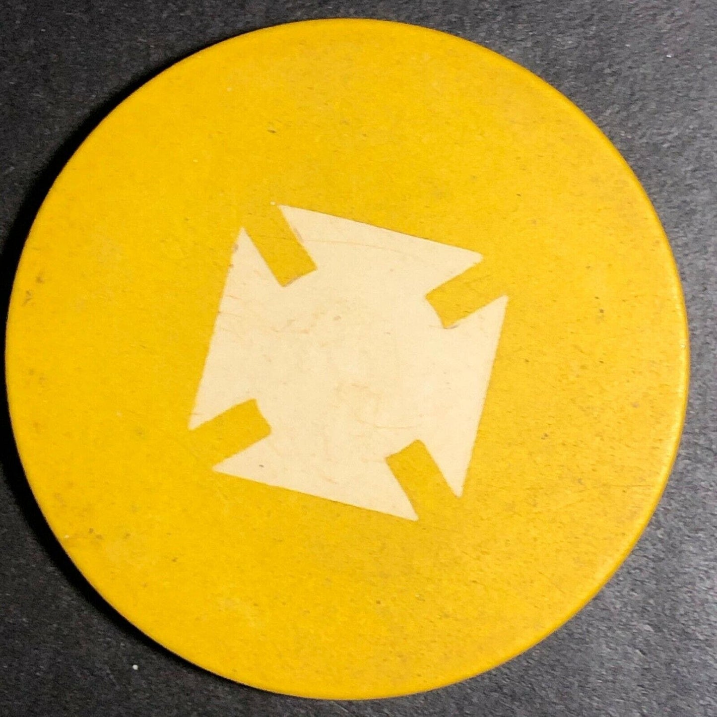 Vintage 39mm Clay Poker Chip - Maltese Cross