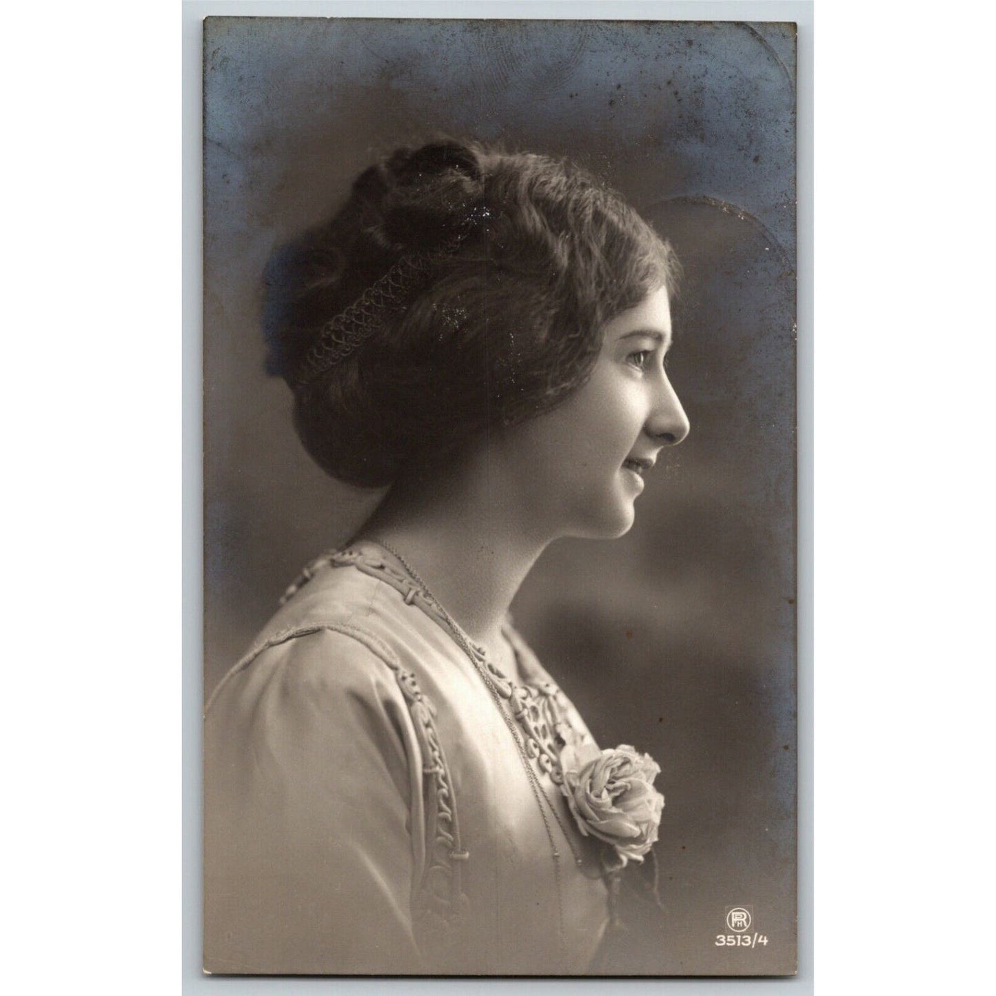 c1912 Vintage Russian RPPC* Theatre / Stage / Screen Actress Postcard (4391)