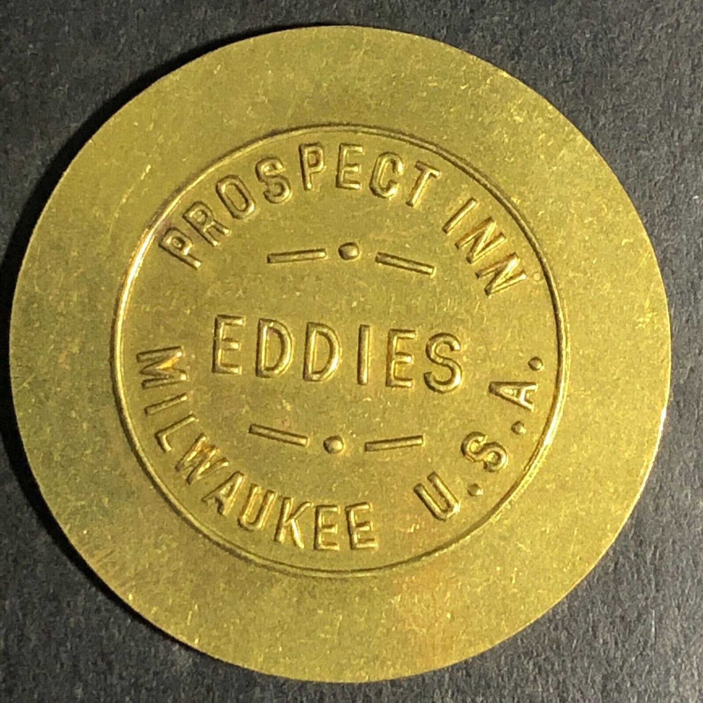 Eddie's Prospect Inn Milwaukee G/F 25c Drink Brass Trade Token - 28mm