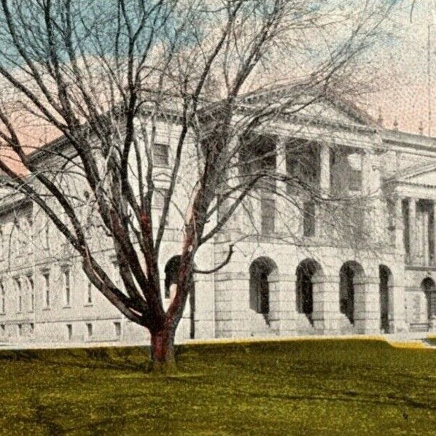 "Osgoode Hall, Law Courts, Toronto, Canada" - Vintage Postcard NP