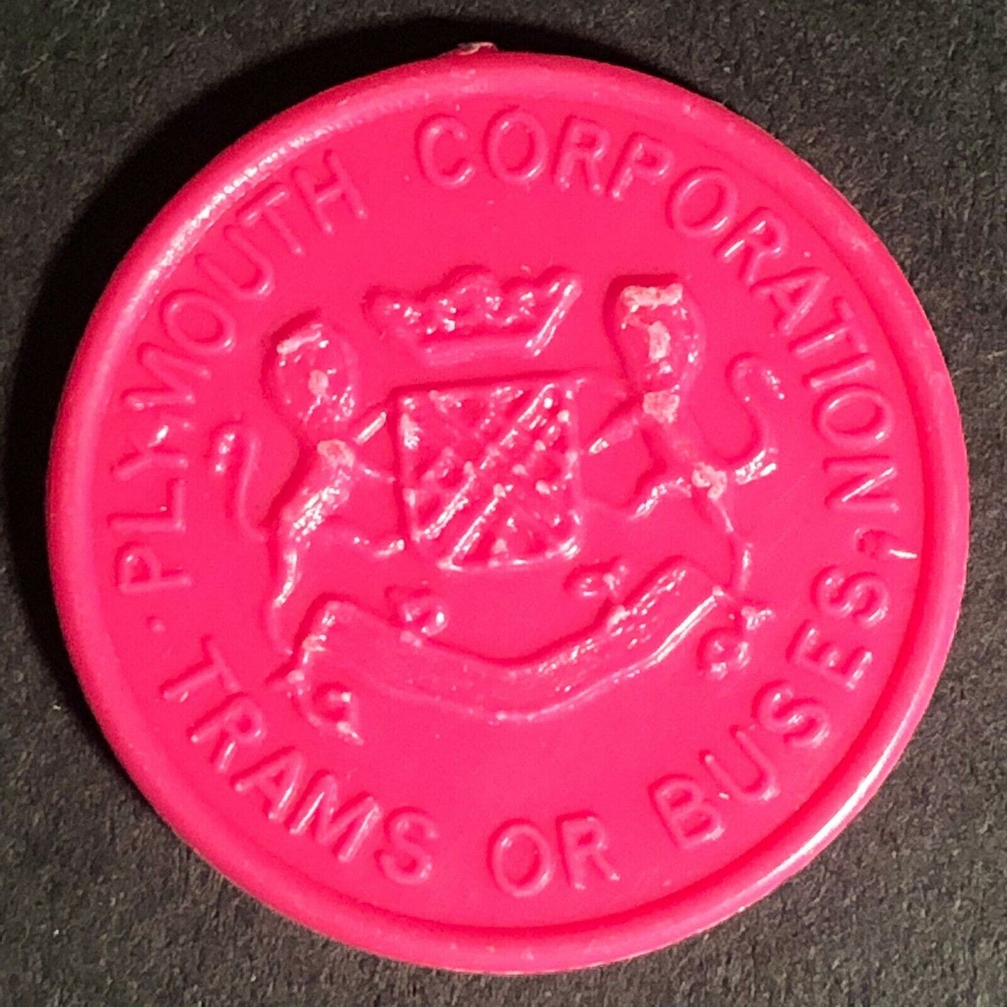 Plymouth Trams Buses School England Plastic Token Red 1 1/2D 25mm c50's-60's