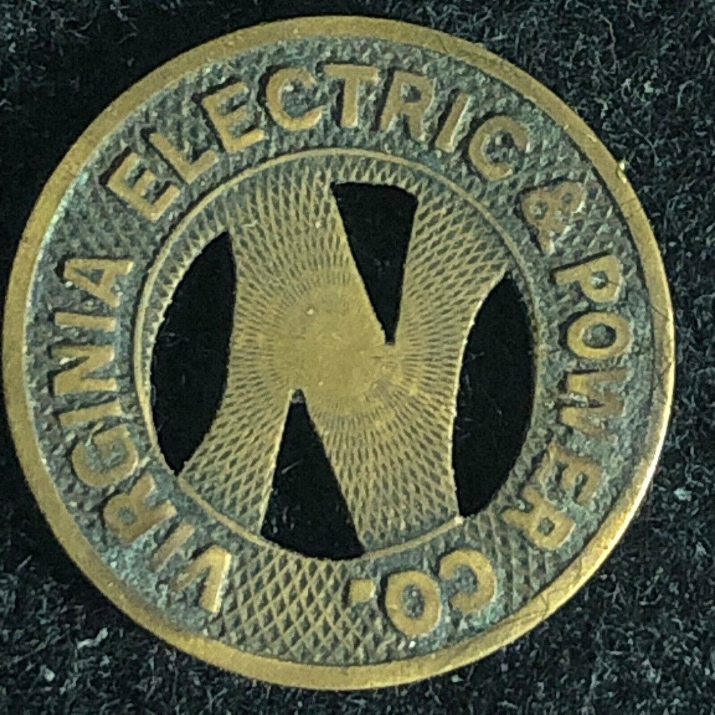 Virginia Electric & PWR Co. One Fare Norfolk Token 16mm w/ Hanging "N" Scarce