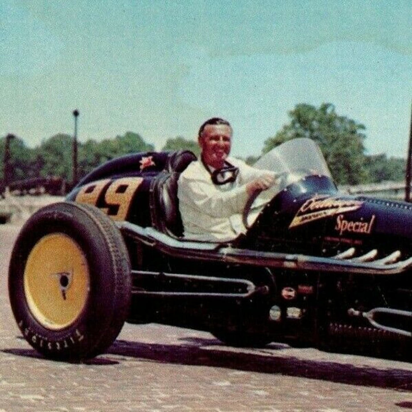 Indy 500 Postcard "1951 Winner Lee Wallard" Near Pagoda Rounded Unposted VGC