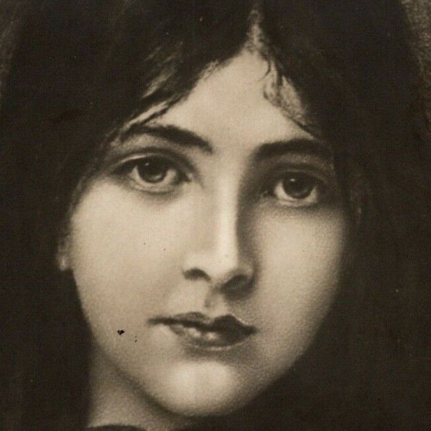 c1912 Vintage Russian Theatre / Stage / Film Actress Postcard (4245)