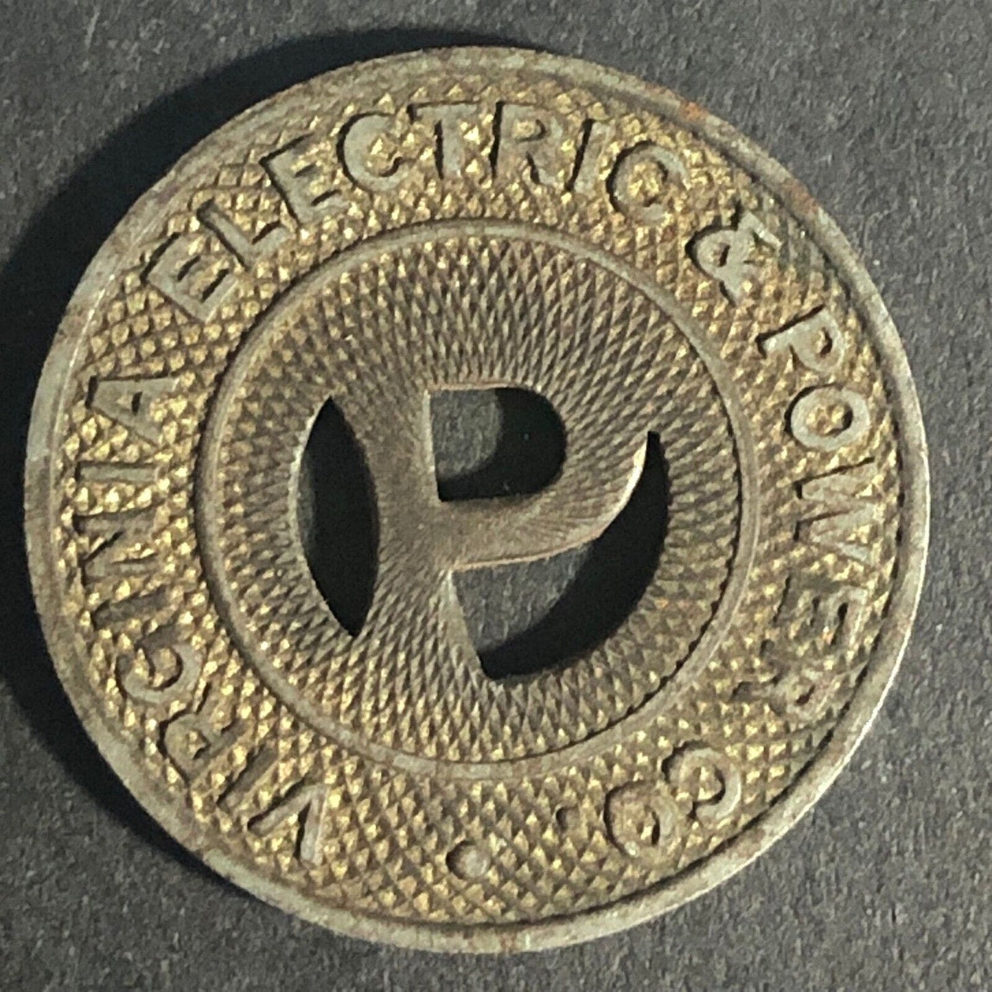 Virginia Electric & Power Co. Portsmouth Div. G/F One Fare Brass Token 22.71mm