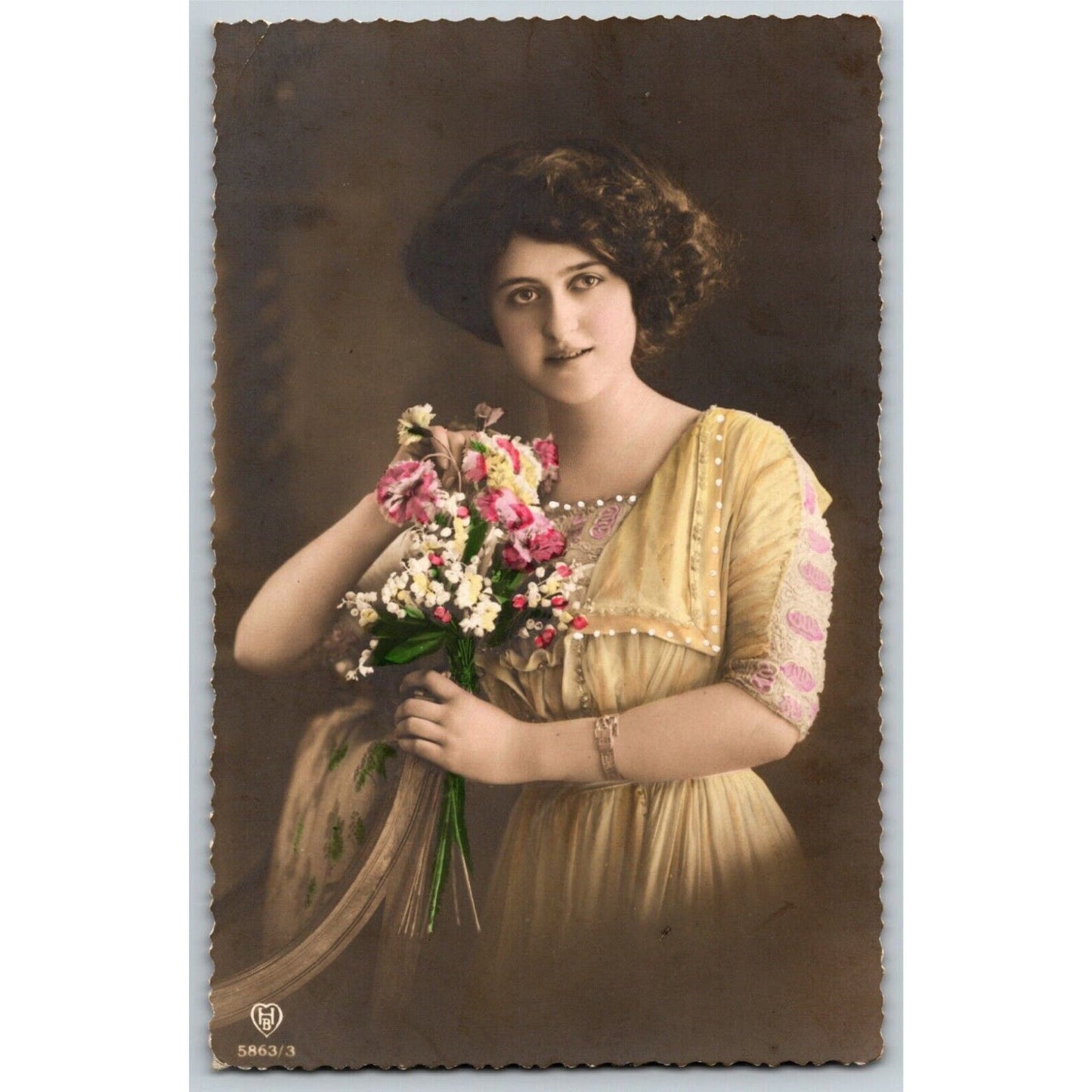 c1910 Vintage Russian RPPC* Theatre / Stage / Screen Actress Postcard (4353)
