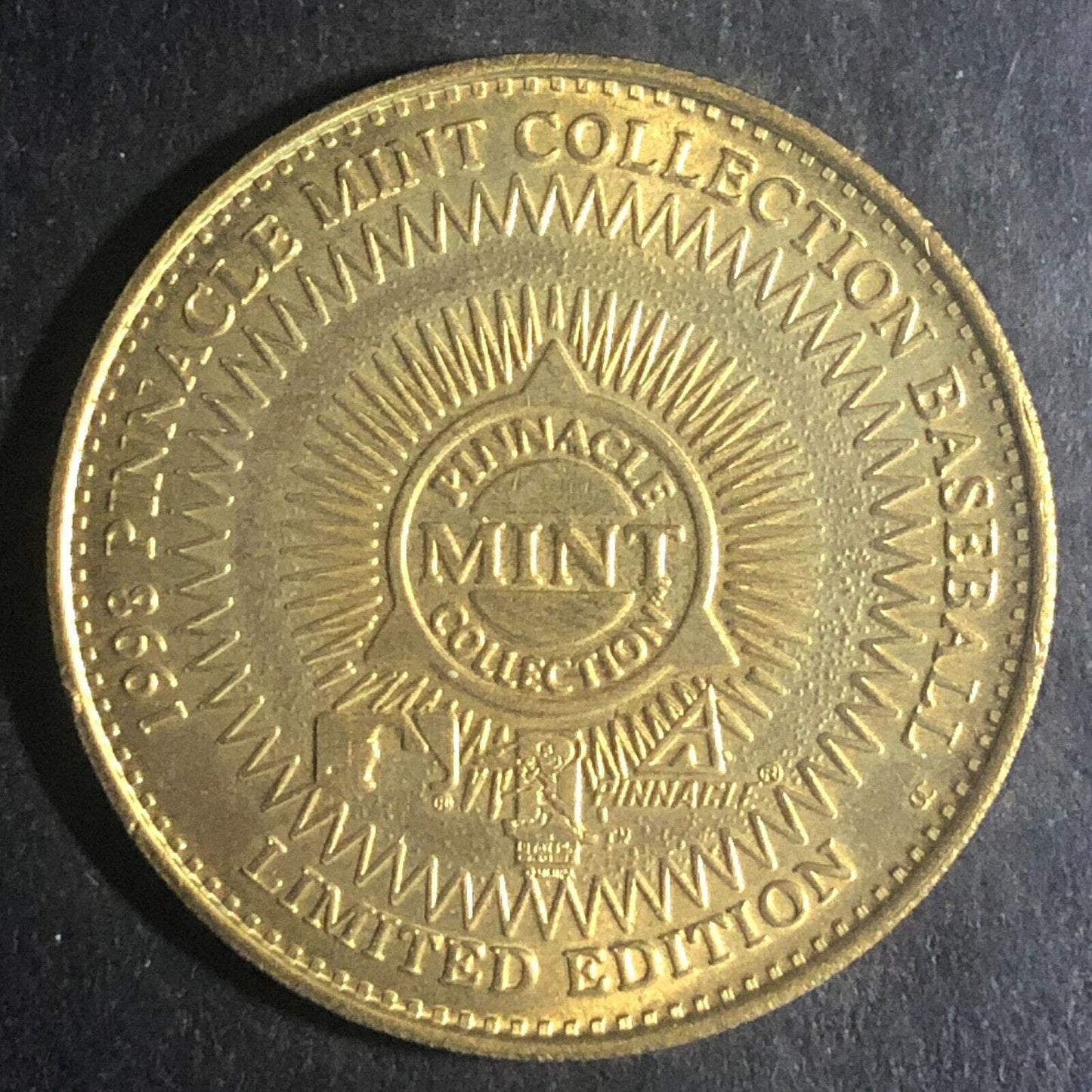 Andy Pettitte Yankees 1998 Pinnacle Mint Collection Token 31.5mm