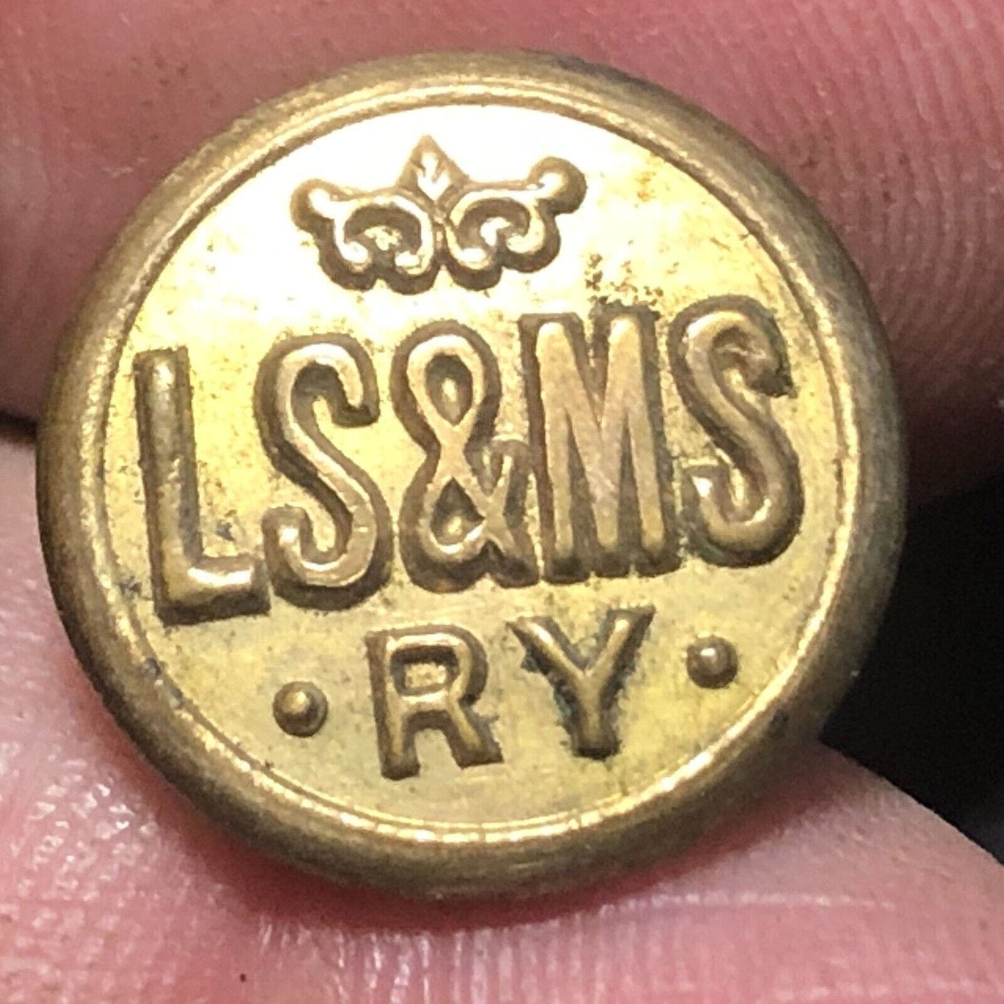 Lake Shore Michigan Southern Railway LS&MS Uniform Button 1/2" J.N. Petrie Chic.