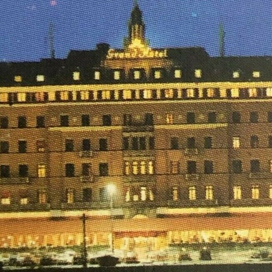 c1970's-80's Wooden Matchbox Matchbook Real Photo "Grand Hotel" Stockholm