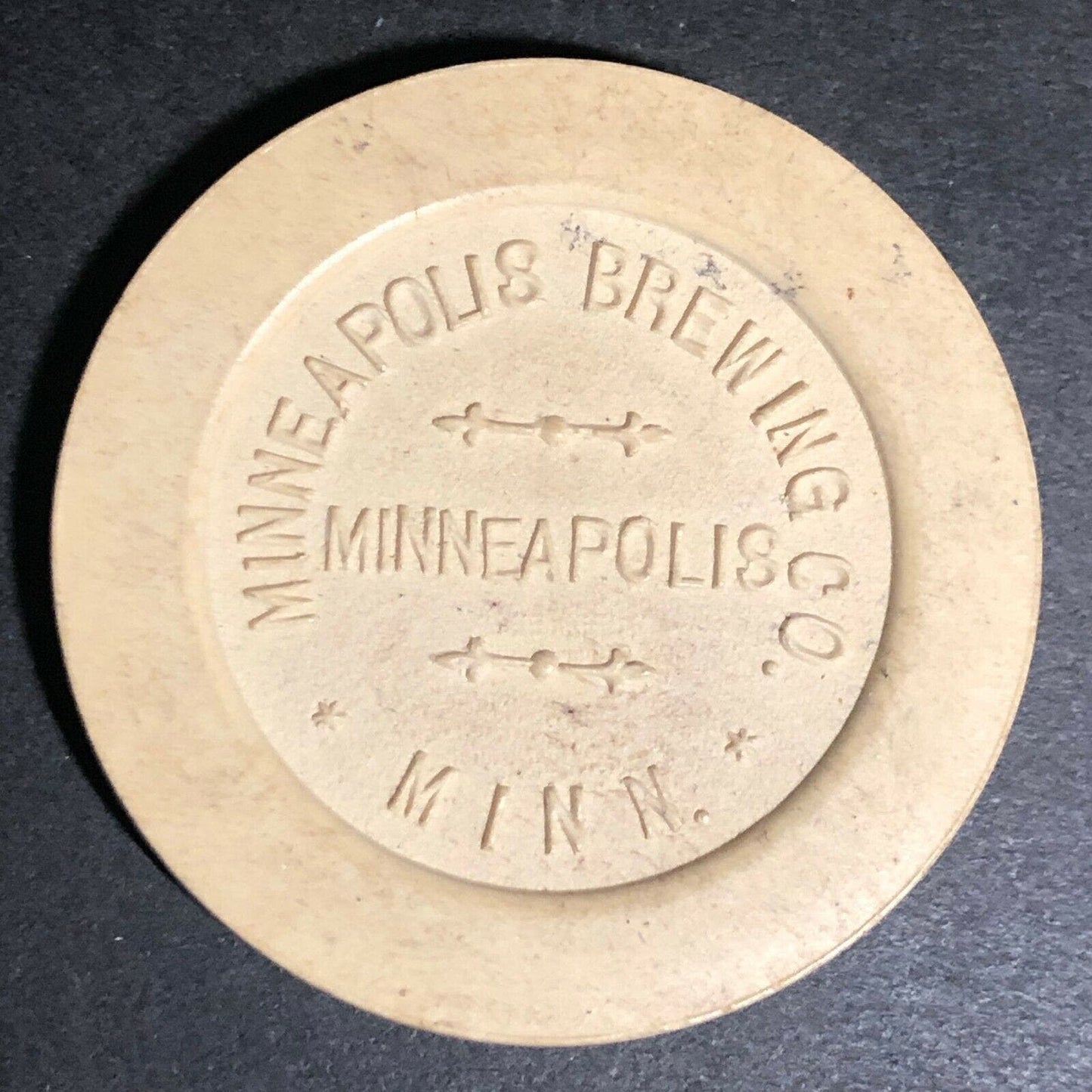 c1920's-30's Minneapolis Brewing Co. White Advertising Poker Chip