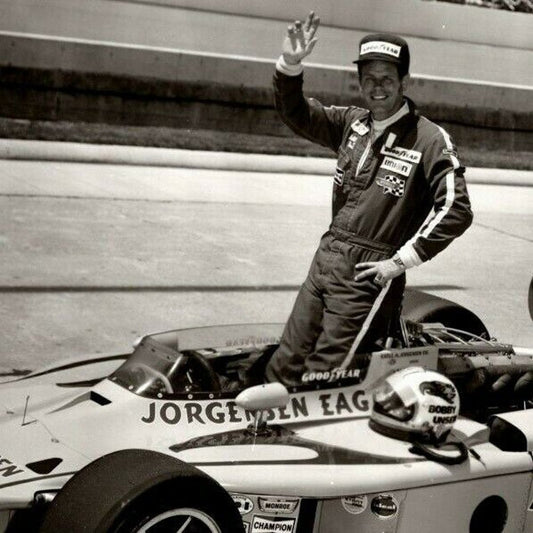 Bobby Unser Indy 500 Winner 1975 - 8 x 10 Glossy B&W Photograph VGC