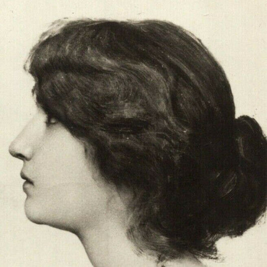c1912 Vintage Russian RPPC* Theatre / Stage / Screen Actress Postcard (4426)