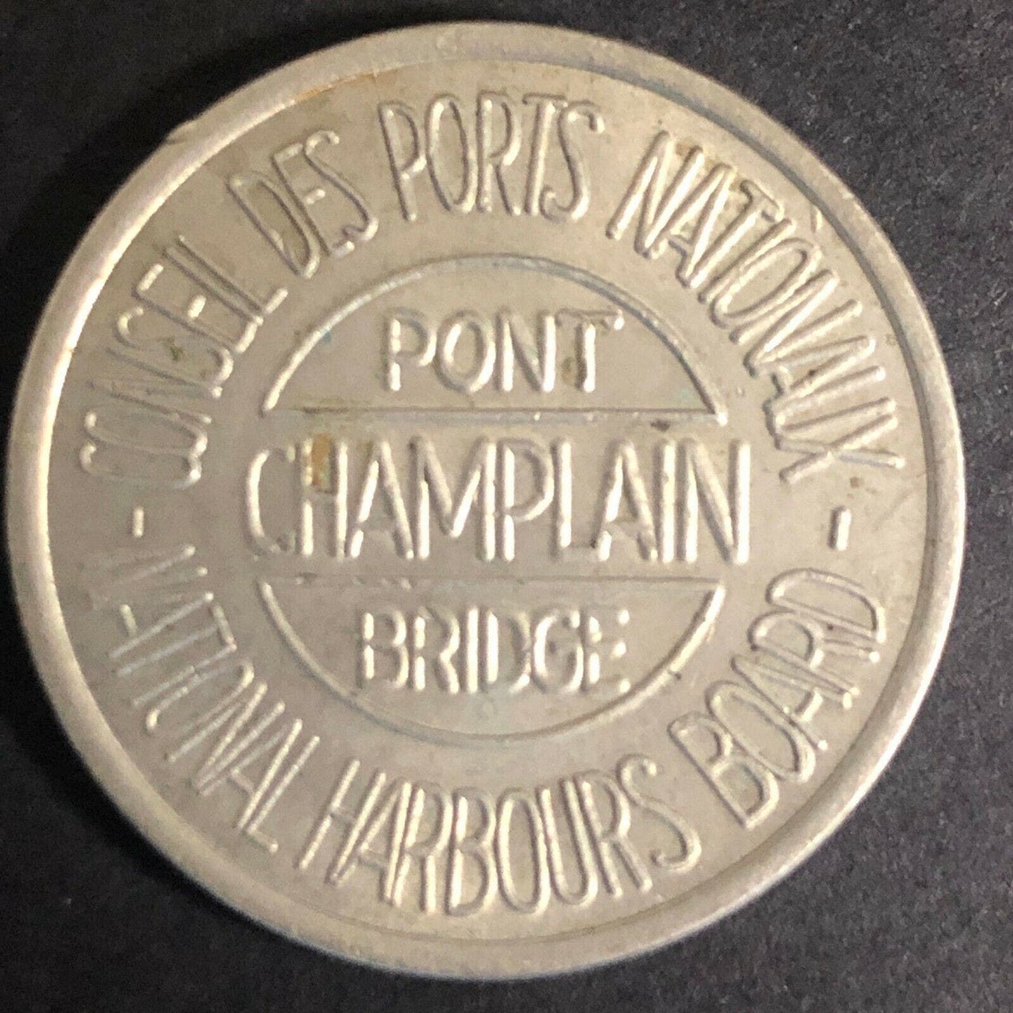 Vintage 24mm Nickel / Brass National Harbours Board Pont Champlain Bridge Token