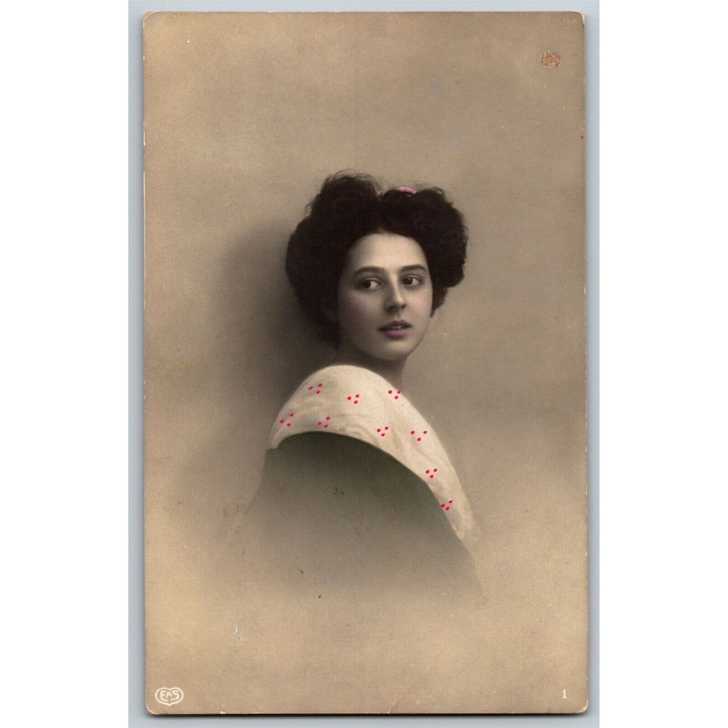 c1912 Vintage Russian RPPC* Stage / Screen Actress Postcard (4459)