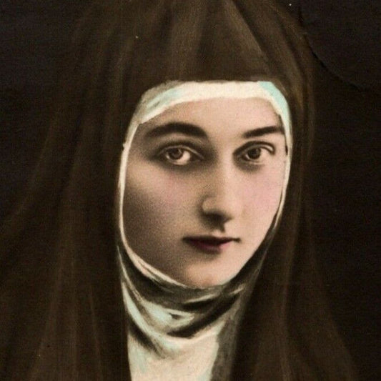 c1908 Vintage Russian Art Theatre / Stage / Screen Actress Postcard (4302)