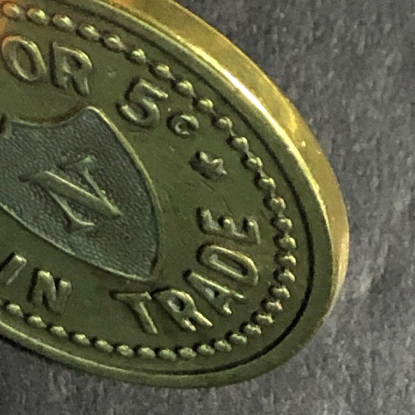 Lawrence Neuner Roseburg, ORE Cigar Store Brass G/F 5c Trade Token 21.1mm c1925