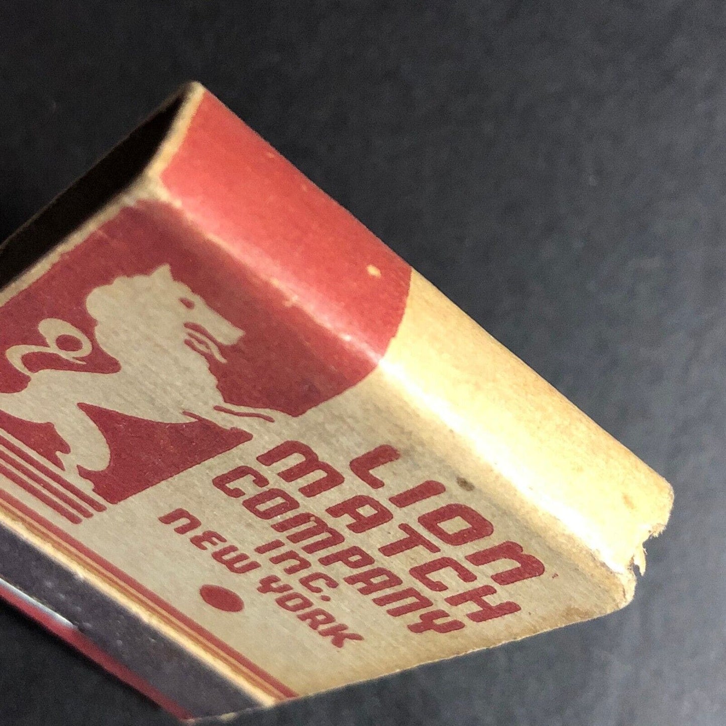 Lion Match Co. Inc. New York 20-Strike Full Matchbook c1940's-50's